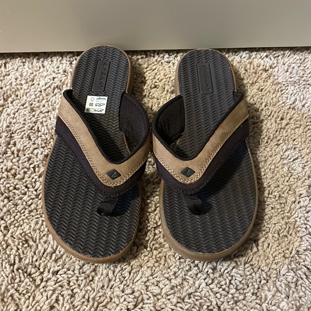 Sperry Top Sider Tan Flip Flops Boys Size 3 NWOT